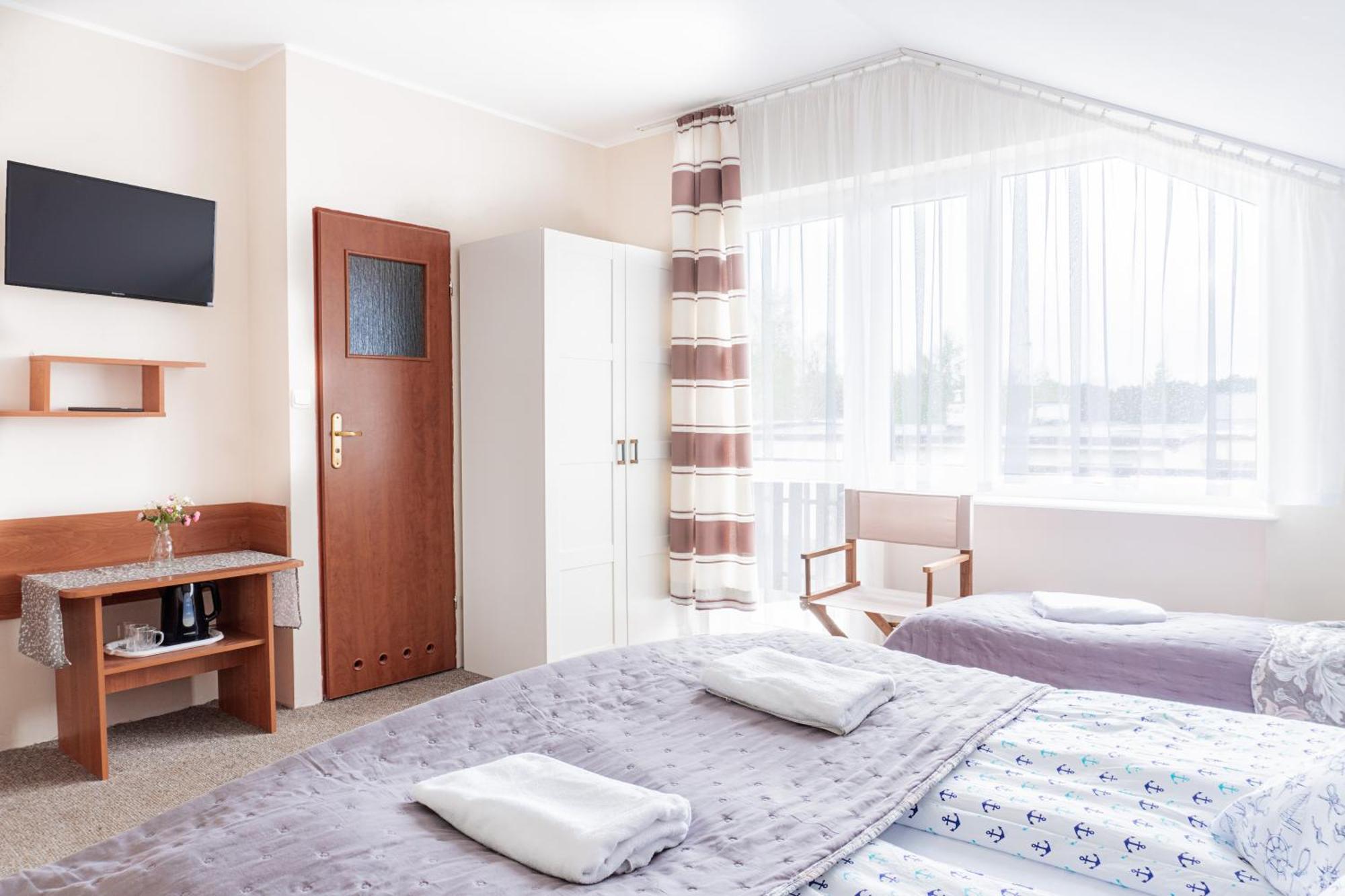 Pokoje Goscinne Raf-Tur - Sala Zabaw, Grill - Idealny Dla Rodzin Z Dziecmi Ostrowo  Exterior foto