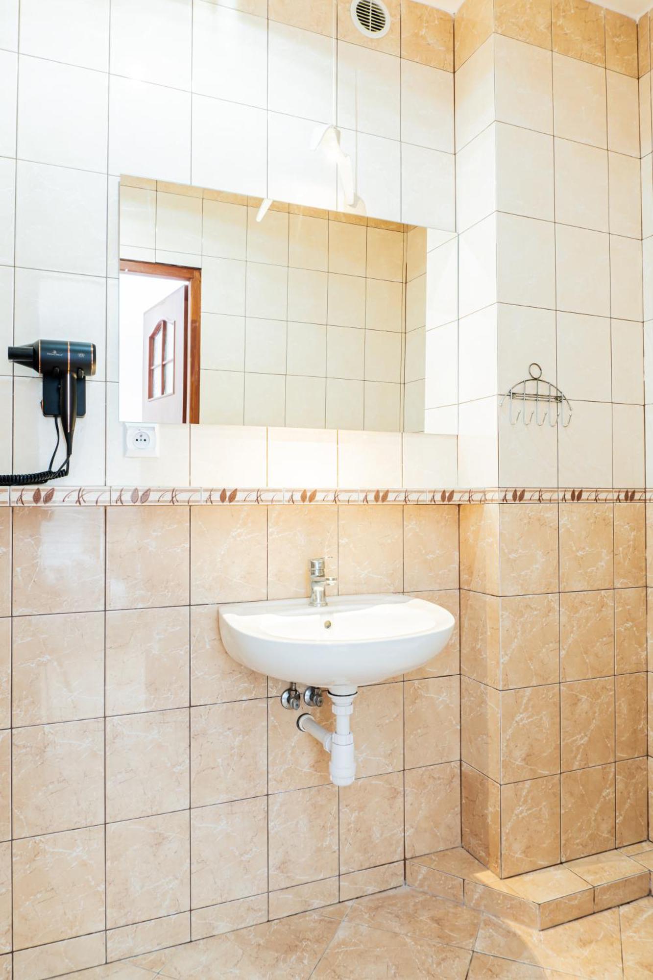 Pokoje Goscinne Raf-Tur - Sala Zabaw, Grill - Idealny Dla Rodzin Z Dziecmi Ostrowo  Exterior foto